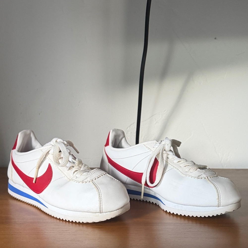 Nike Classic White and Red Sneakers
